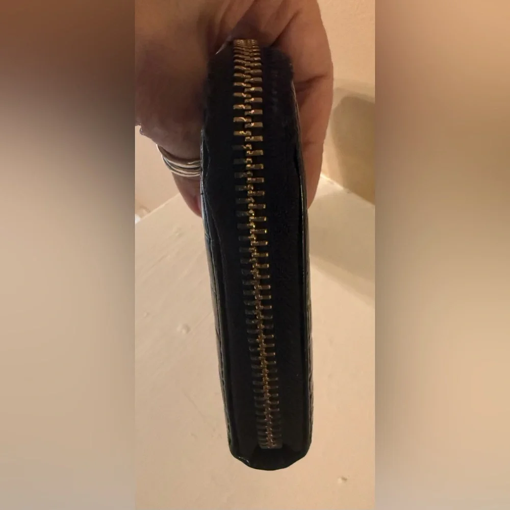 Tory Burch Britten Zip Continental Wallet in black croc-embossed leather EUC - Picture 5 of 11